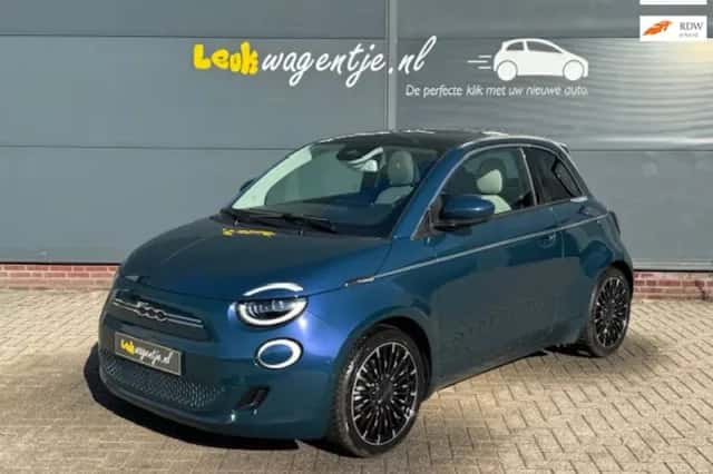 Fiat 500 (2022) thumbnail 1