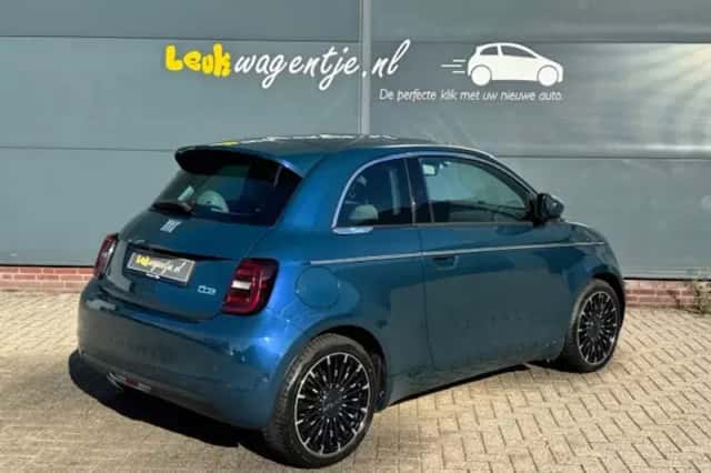 Fiat 500 (2022) thumbnail 2