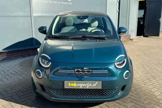 Fiat 500 (2022) thumbnail 4