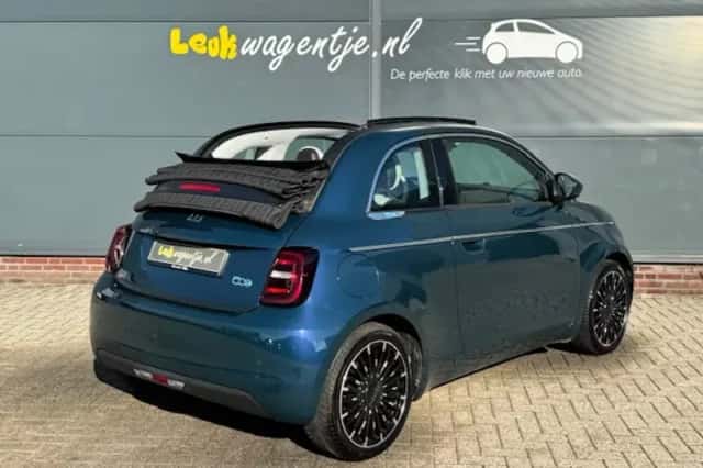 Fiat 500 (2022) thumbnail 2