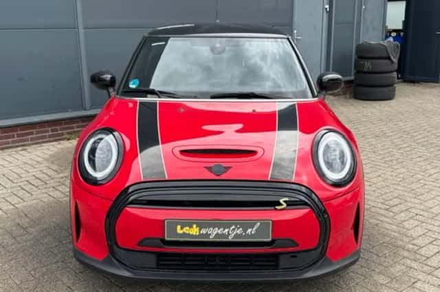 MINI Mini Electric (2023) thumbnail 4