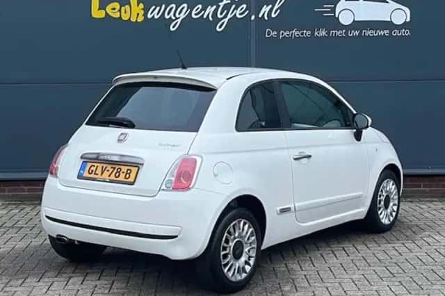 Fiat 500 (2013) thumbnail 2