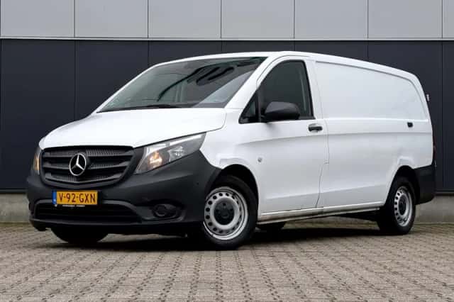 Mercedes-Benz Vito (2021) thumbnail 3