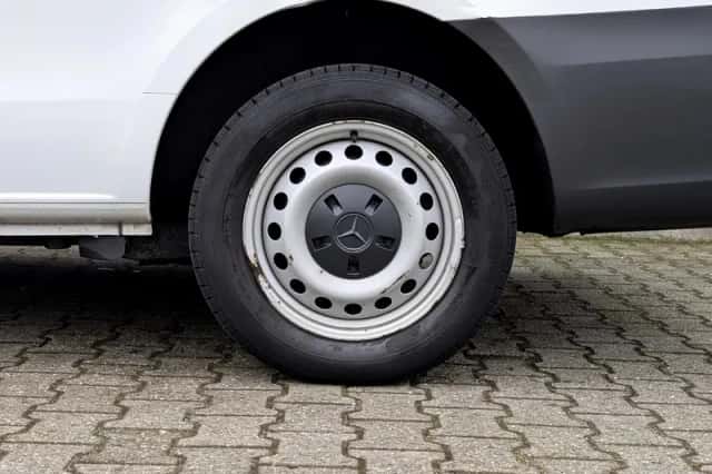 Mercedes-Benz Vito (2021) thumbnail 6