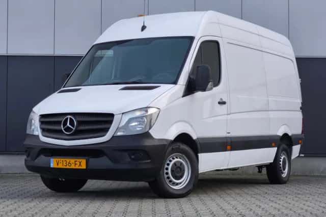 Mercedes-Benz Sprinter (2017) thumbnail 1