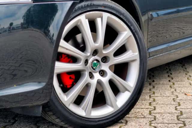 Škoda Octavia (2008) thumbnail 4