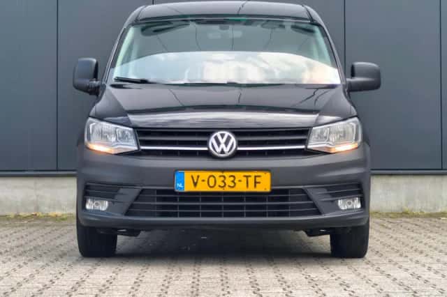 Volkswagen Caddy (2018) thumbnail 2
