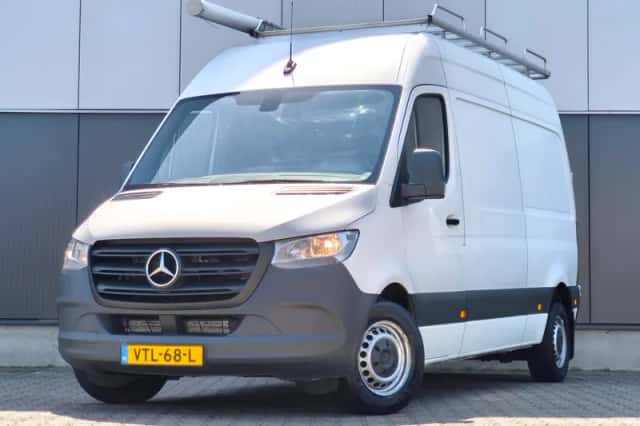 Mercedes-Benz Sprinter (2021) thumbnail 3