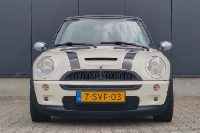 MINI Cooper S (2006) thumbnail 2