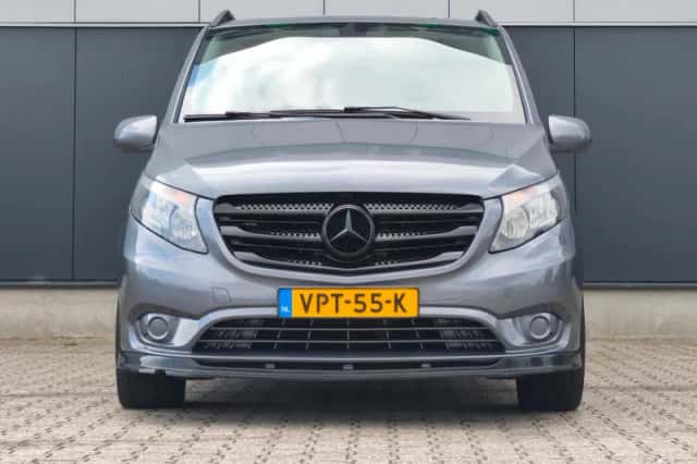 Mercedes-Benz Vito (2017) thumbnail 2