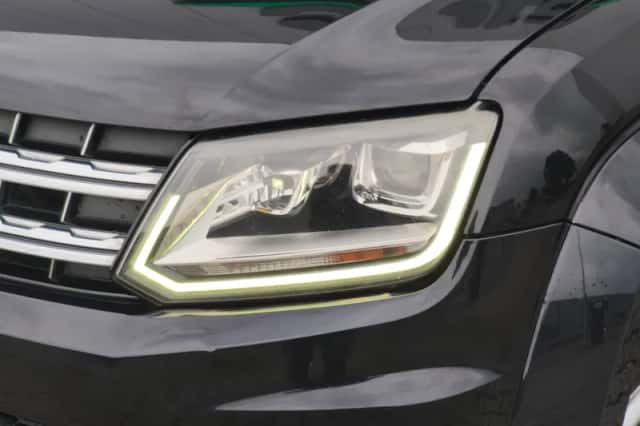 Volkswagen Amarok (2017) thumbnail 3