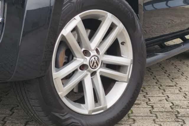 Volkswagen Amarok (2017) thumbnail 4