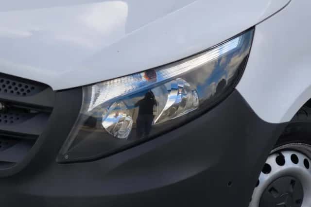 Mercedes-Benz Vito (2020) thumbnail 4