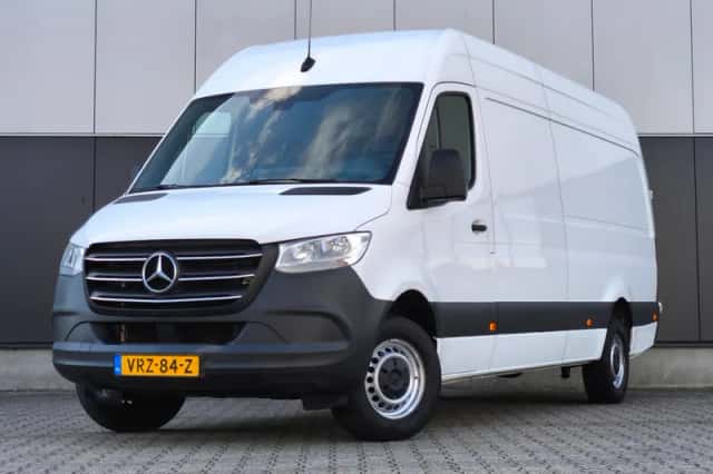 Mercedes-Benz Sprinter (2022) thumbnail 3