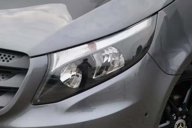 Mercedes-Benz Vito (2022) thumbnail 4