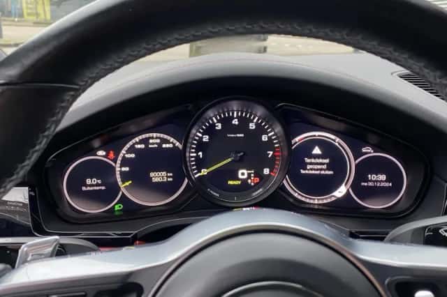 Porsche Cayenne (2019) thumbnail 3