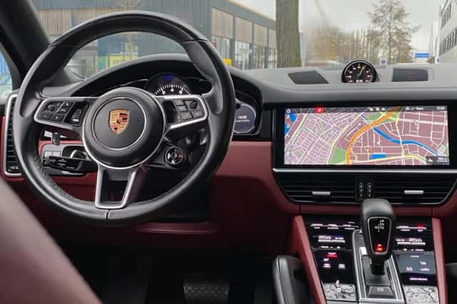 Porsche Cayenne (2019) thumbnail 26