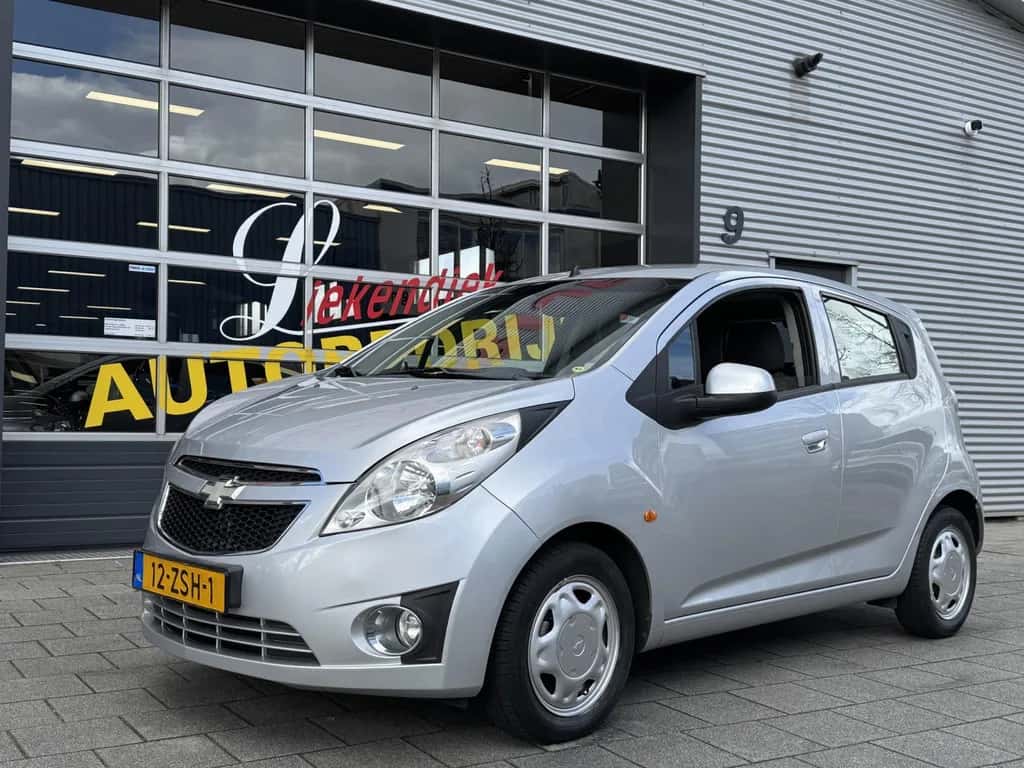 Chevrolet Spark (2010) — foto 1