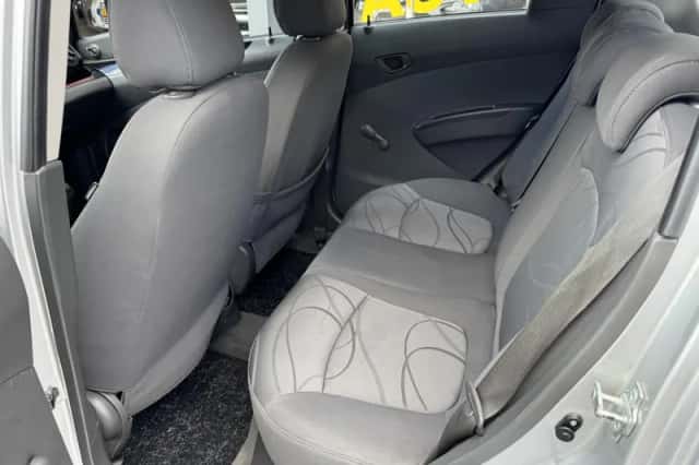 Chevrolet Spark (2010) thumbnail 17