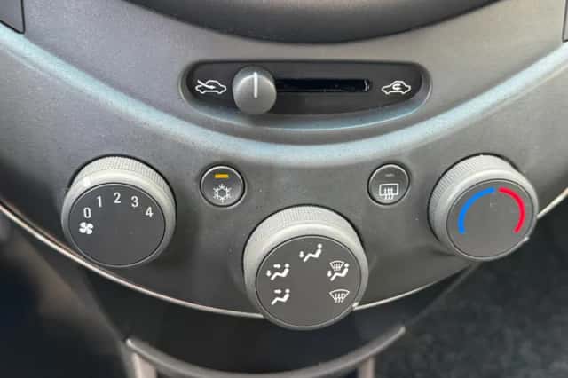Chevrolet Spark (2010) thumbnail 28