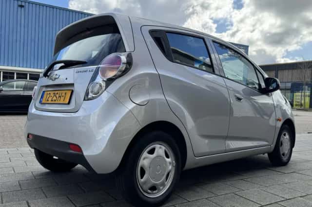 Chevrolet Spark (2010) thumbnail 4