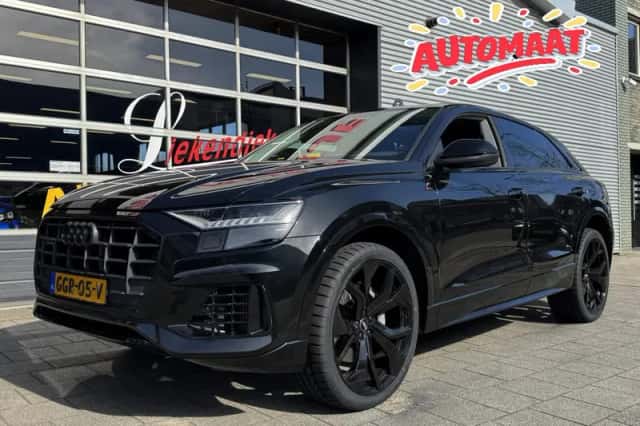Audi Q8 (2023) thumbnail 1