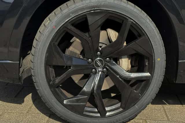 Audi Q8 (2023) thumbnail 15