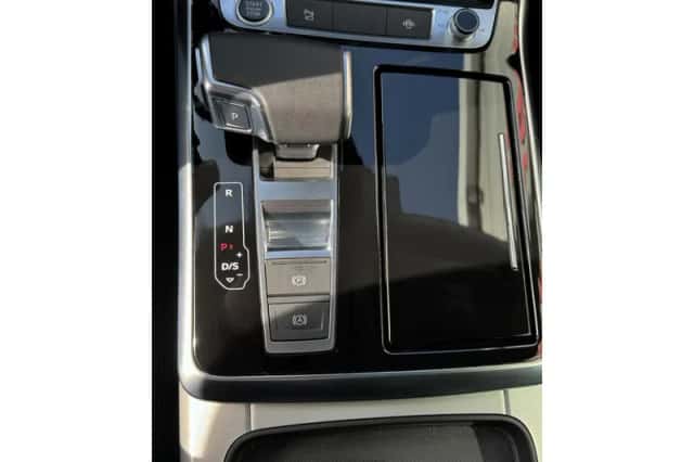 Audi Q8 (2023) thumbnail 35