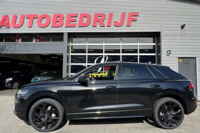 Audi Q8 (2023) thumbnail 7