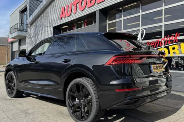 Audi Q8 (2023) thumbnail 8