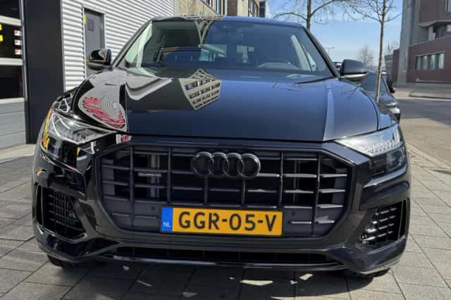 Audi Q8 (2023) thumbnail 10