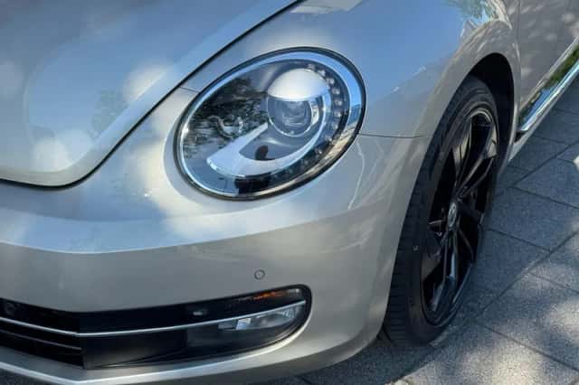 Volkswagen Beetle (2016) thumbnail 12