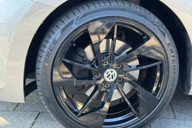 Volkswagen Beetle (2016) thumbnail 15
