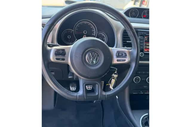 Volkswagen Beetle (2016) thumbnail 22