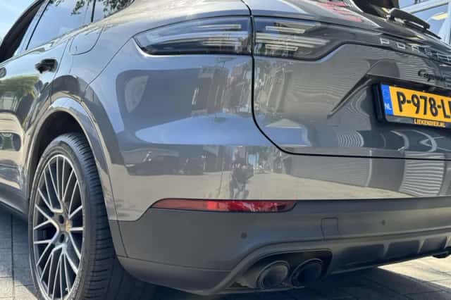 Porsche Cayenne (2020) thumbnail 24