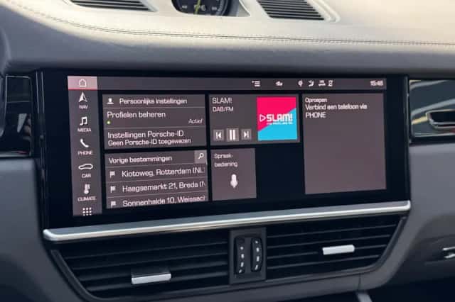 Porsche Cayenne (2020) thumbnail 35