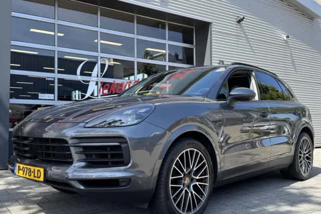 Porsche Cayenne (2020) thumbnail 7