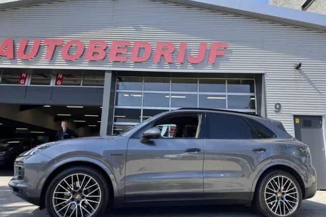 Porsche Cayenne (2020) thumbnail 8