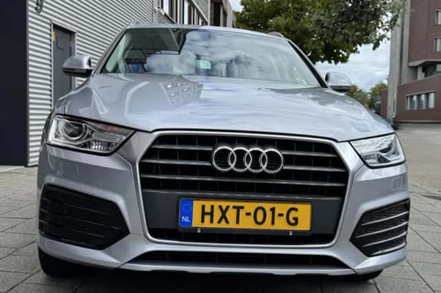 Audi Q3 (2017) thumbnail 11