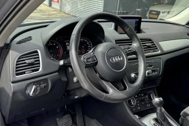 Audi Q3 (2017) thumbnail 26
