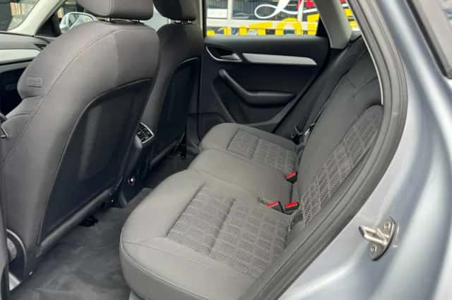Audi Q3 (2017) thumbnail 28
