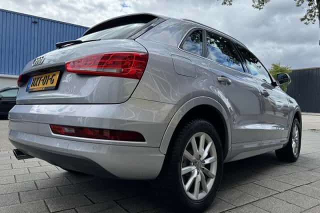 Audi Q3 (2017) thumbnail 4