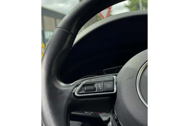 Audi Q3 (2017) thumbnail 33