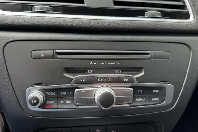 Audi Q3 (2017) thumbnail 42