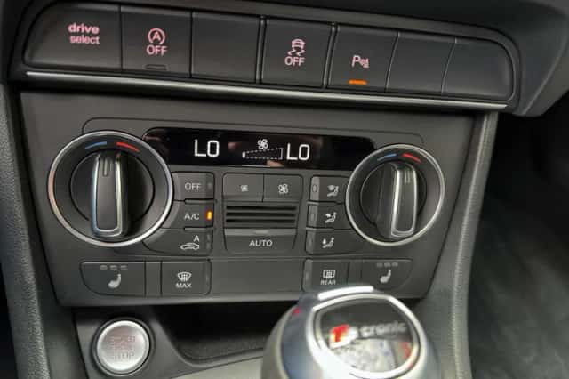 Audi Q3 (2017) thumbnail 44