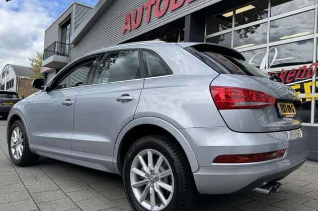 Audi Q3 (2017) thumbnail 8