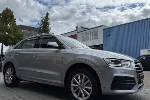 Audi Q3 (2017) thumbnail 10