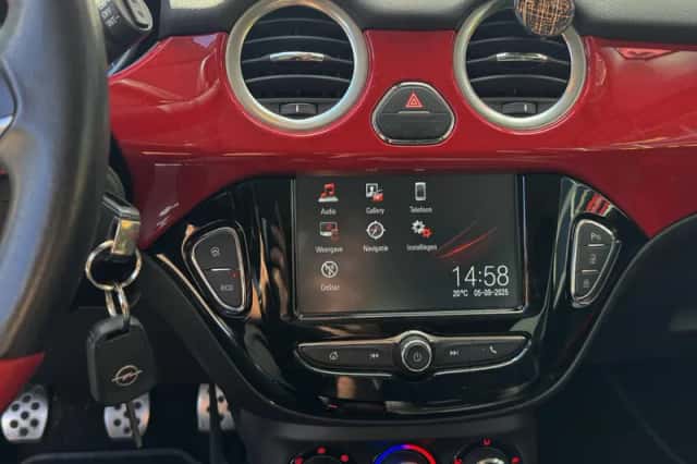 Opel Adam (2018) thumbnail 34