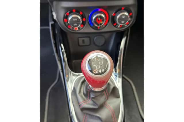 Opel Adam (2018) thumbnail 37