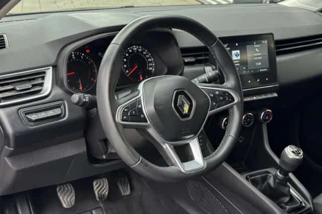 Renault Clio (2021) thumbnail 2